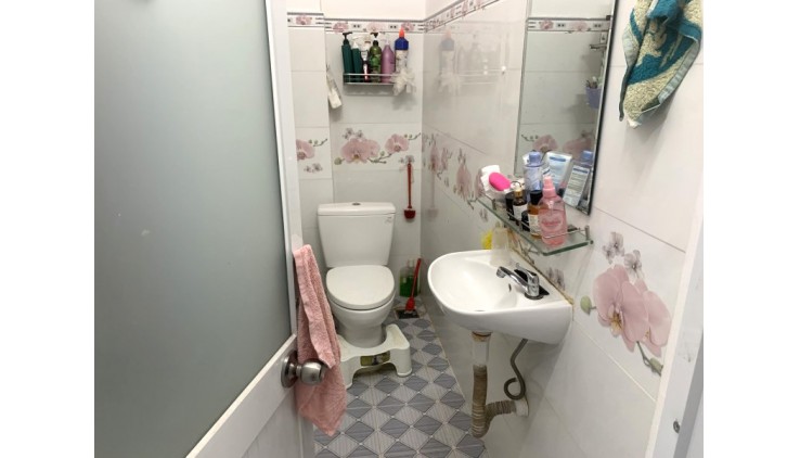 Giảm Sốc 1 Tỷ Bán Nhà 3 Tầng Hẻm Xe Hơi thông 56m2_4*14 Chỉ 6.x tỷ Võ Văn Ngân Linh Chiểu Thủ Đức Vào Ở ngay